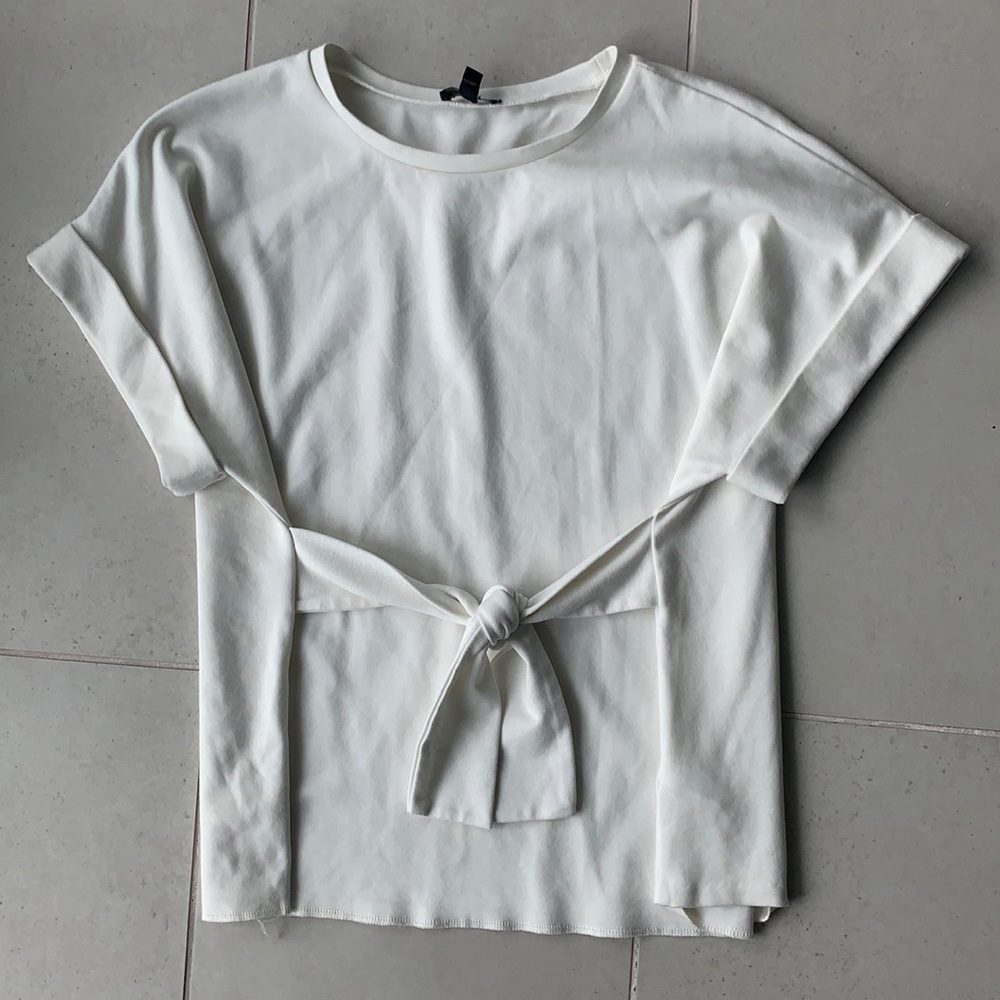 Express waist tie-front or tie-back ivory blouse